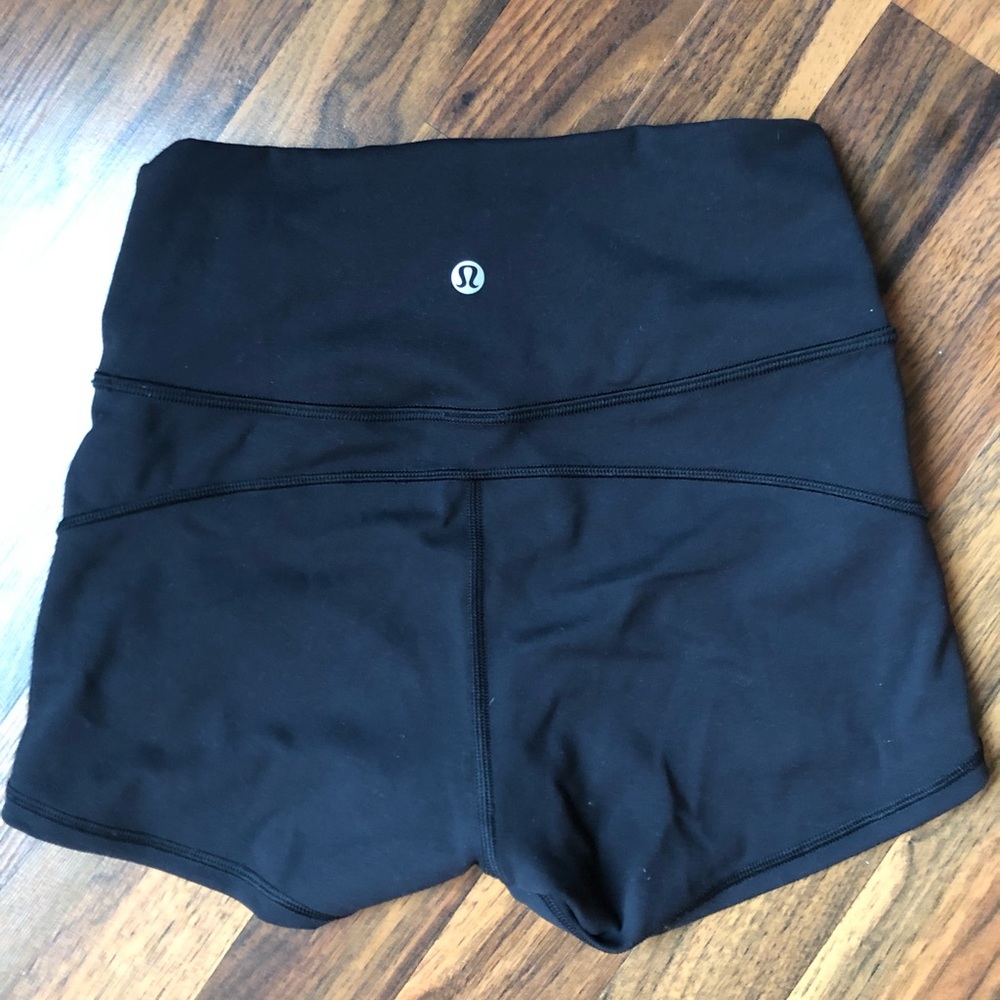 Lululemon Spandex short